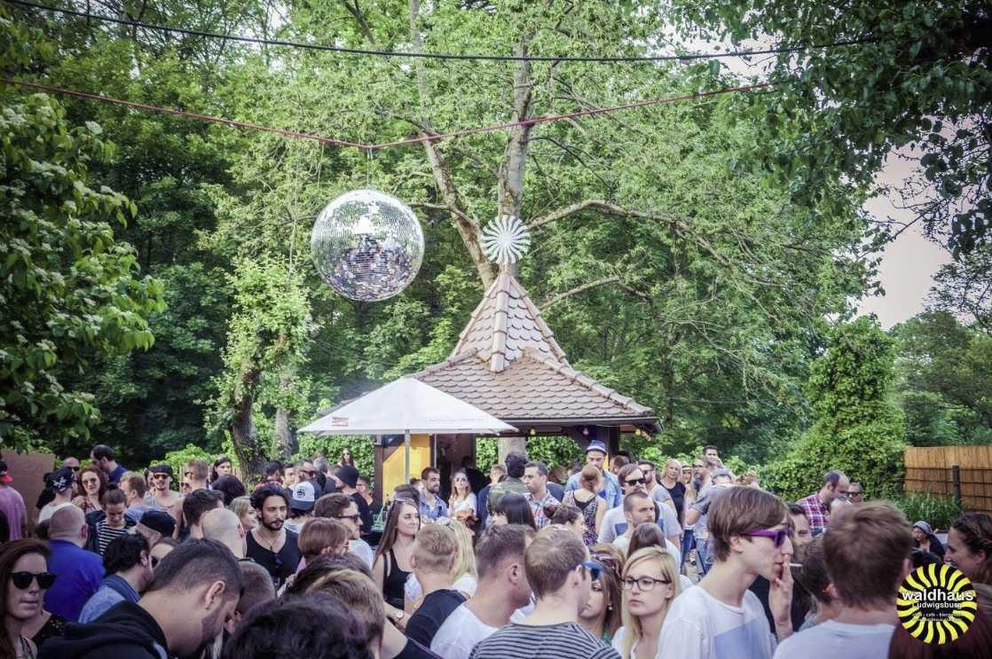 Waldhaus Ludwigsburg / Im Osterholz 2, 71679 Asperg Waldhaus Ludwigsburg / Im Osterholz 2, 71679 Asperg