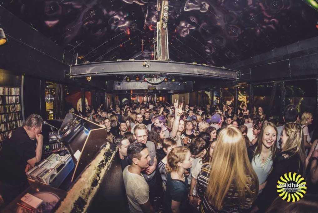 Waldhaus Ludwigsburg / Im Osterholz 2, 71679 Asperg Waldhaus Ludwigsburg / Im Osterholz 2, 71679 Asperg