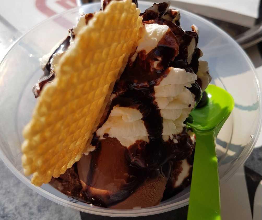 Gellera Eiscafé / Marktstraße 14, 71254 Ditzingen