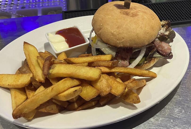 Cafe Bistro Courage / Eltinger Str. 2, 70839 Gerlingen