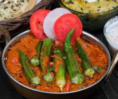 Indian Thali / Löwen-Markt 5, 70499 Stuttgart-Weilimdorf 