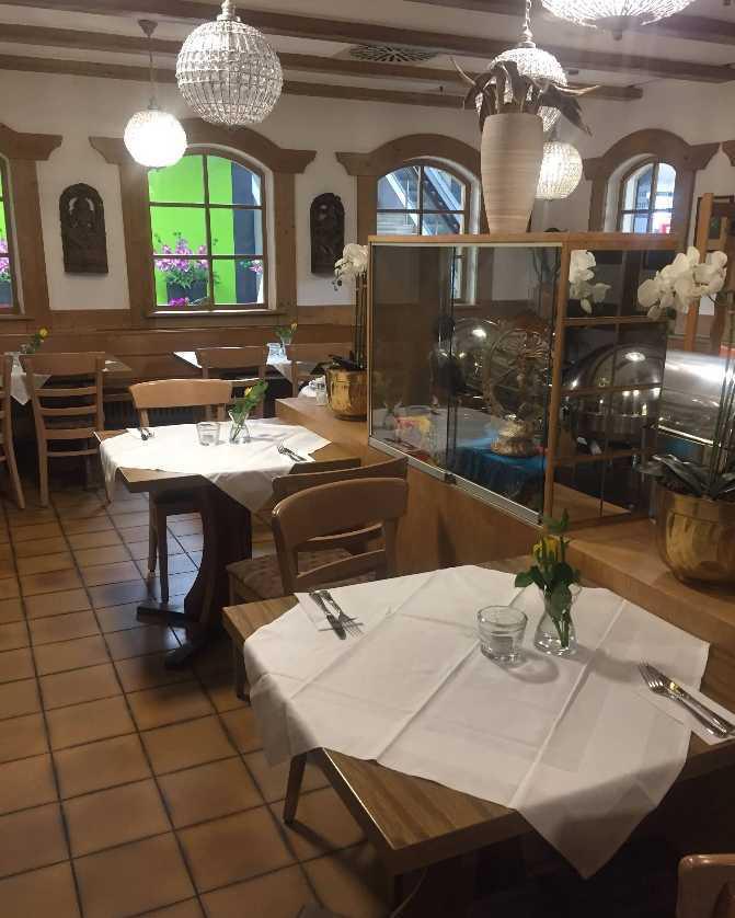 Indian Thali / Löwen-Markt 5, 70499 Stuttgart-Weilimdorf 