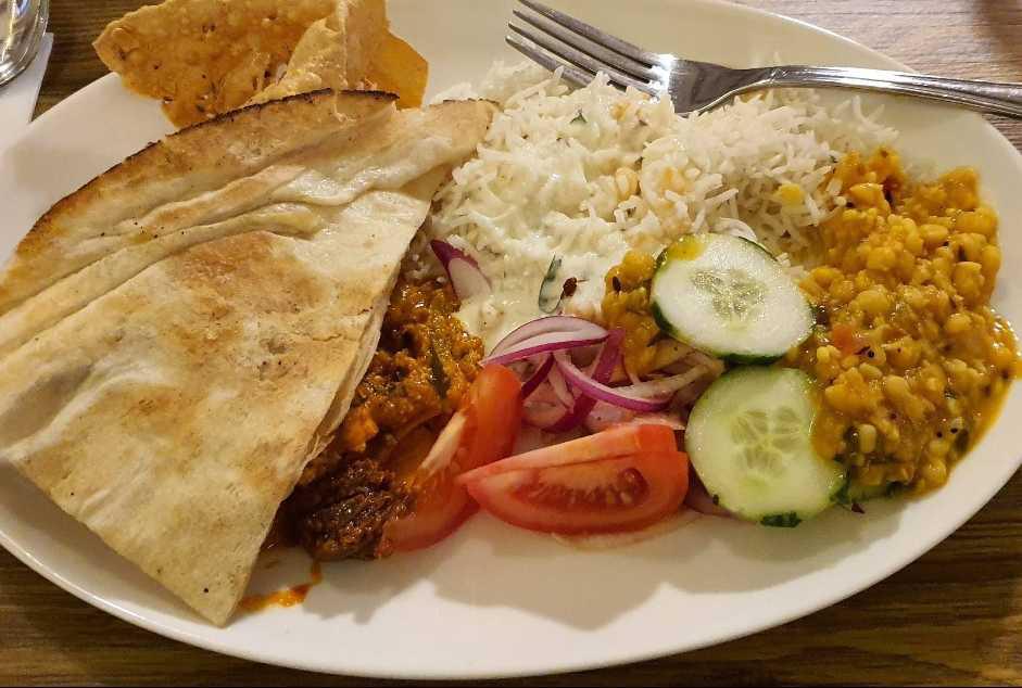 Indian Thali / Löwen-Markt 5, 70499 Stuttgart-Weilimdorf 