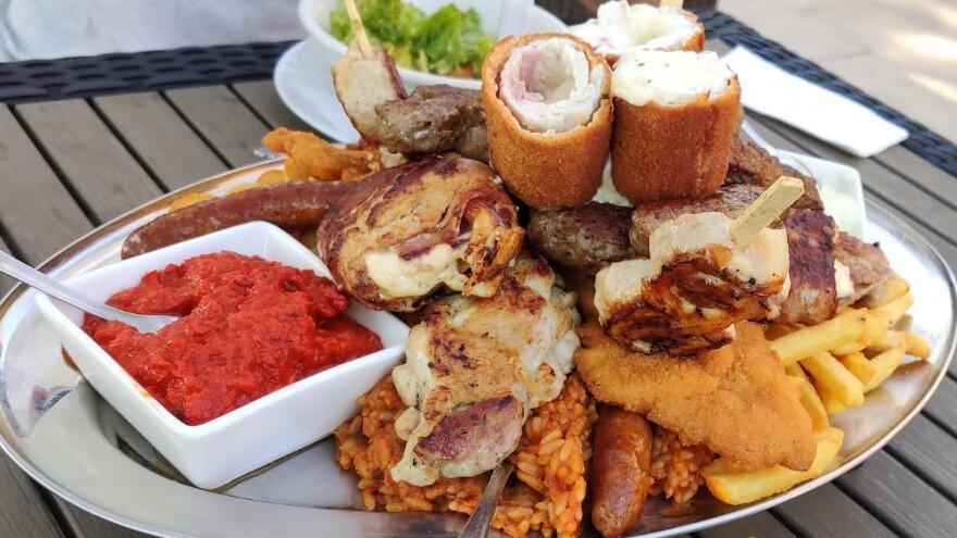 SSV Zuffenhausen Vereinsgaststätte WALDBLICK / Hirschsprungallee 20, 70435 Stuttgart SSV Zuffenhausen Vereinsgaststätte WALDBLICK / Hirschsprungallee 20, 70435 Stuttgart