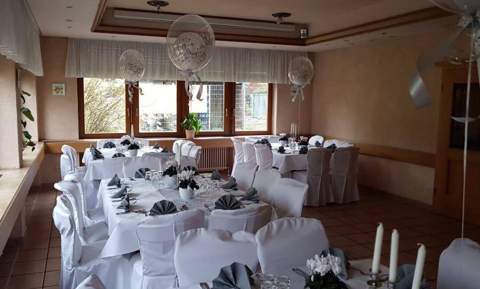 SSV Zuffenhausen Vereinsgaststätte WALDBLICK / Hirschsprungallee 20, 70435 Stuttgart SSV Zuffenhausen Vereinsgaststätte WALDBLICK / Hirschsprungallee 20, 70435 Stuttgart