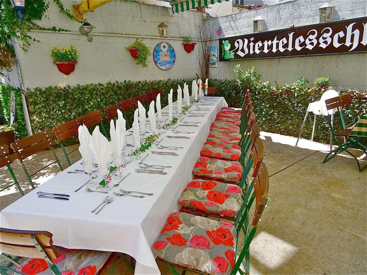 Weinstube Viertelesschlotzer / Forststraße 57, 70176 Stuttgart