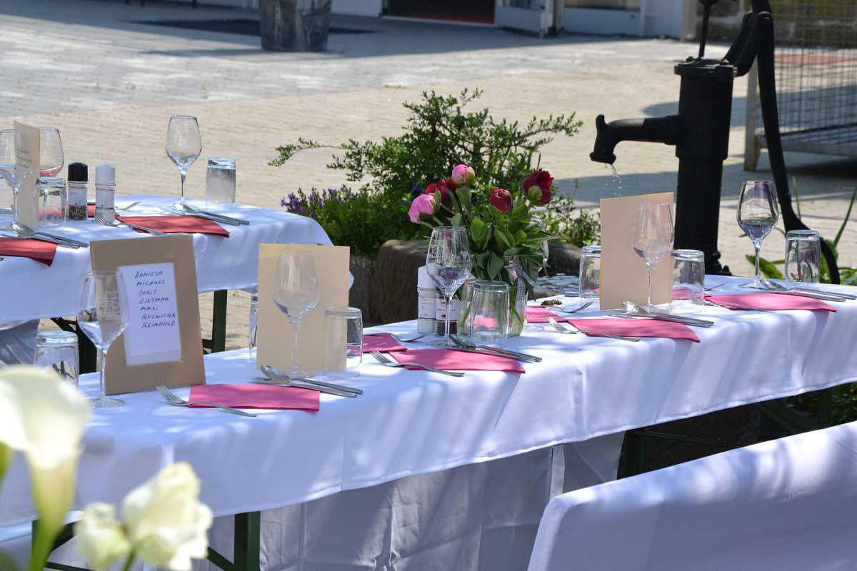 Besenwirtschaft Zum Dreimädelhaus / Tiroler Str. 17, 70329 Stuttgart Obertürkheim