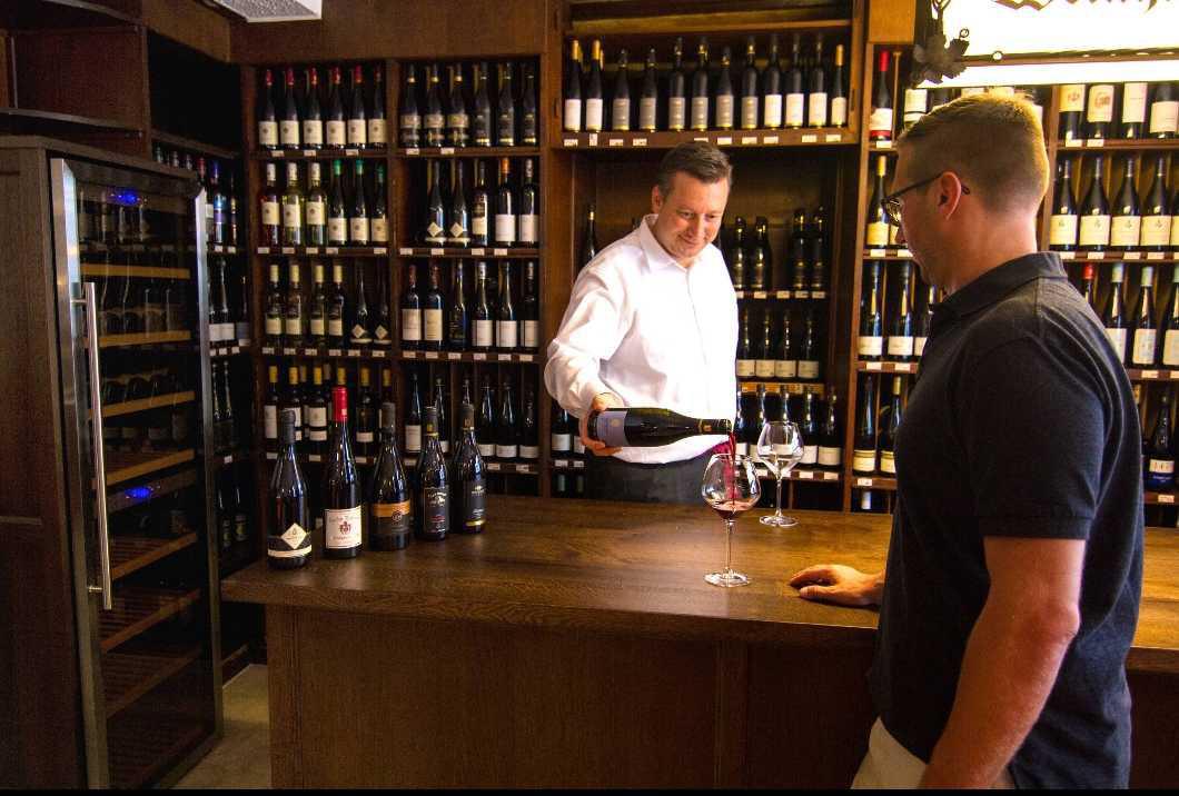 Weinhaus Stetter - Weinhandel & Weinstube / Rosenstraße 32, 70182 Stuttgart