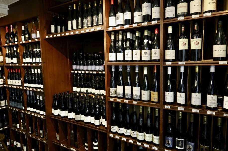 Weinhaus Stetter - Weinhandel & Weinstube / Rosenstraße 32, 70182 Stuttgart Weinhaus Stetter - Weinhandel & Weinstube / Rosenstraße 32, 70182 Stuttgart