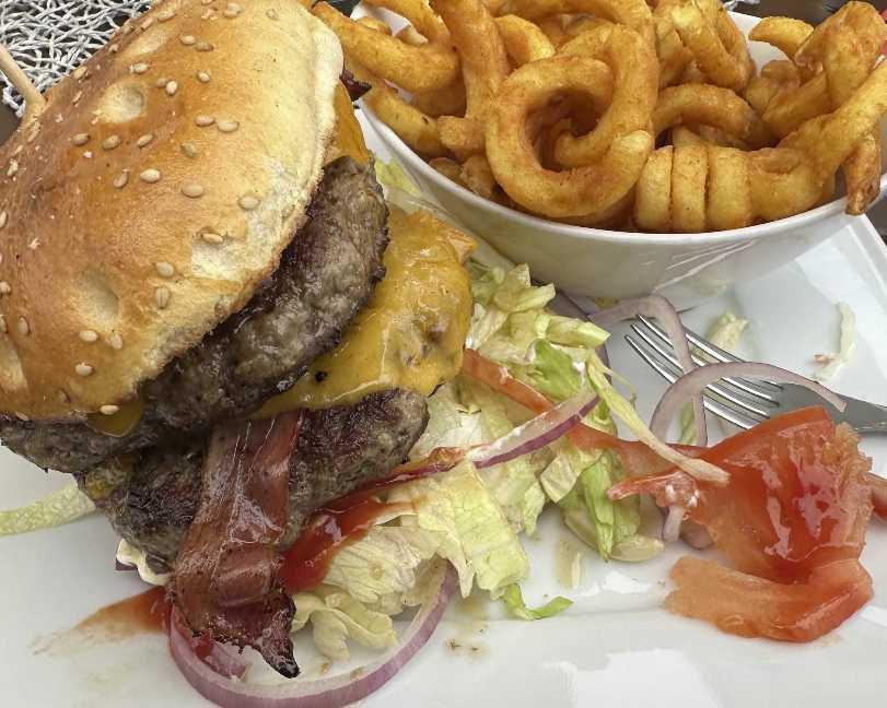 Tower 66 Steakhouse & Bar / Graf-Zeppelin-Platz 2, 71034 Böblingen