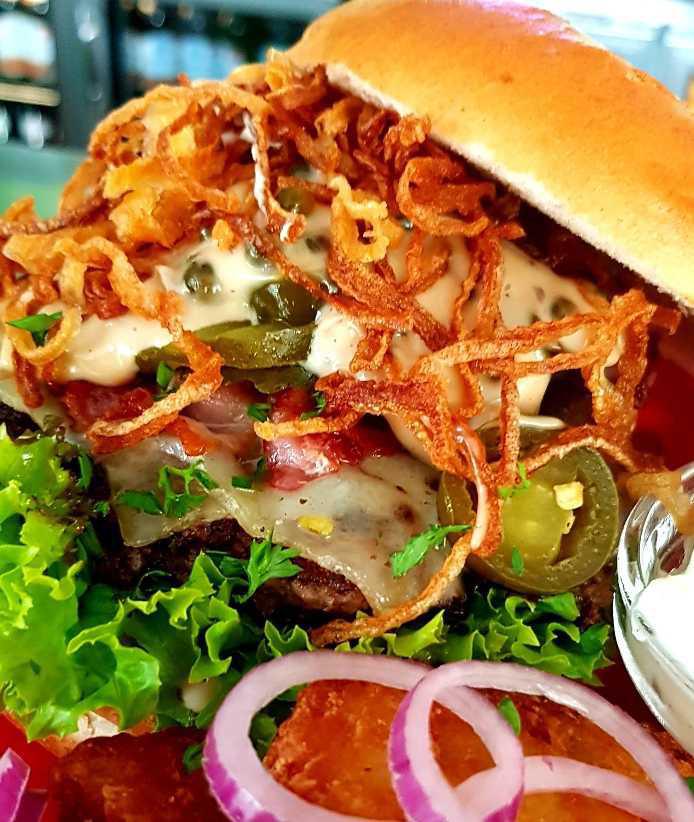 Jakes Diner Bar / Filderbahnpl. 31, 70567 Stuttgart