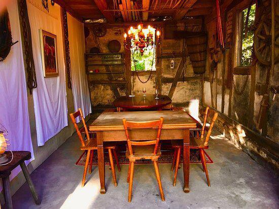 Besenwirtschaft Gohl / Epplestaße 54, 70597 Stuttgart Degerloch Besenwirtschaft Gohl / Epplestaße 54, 70597 Stuttgart Degerloch