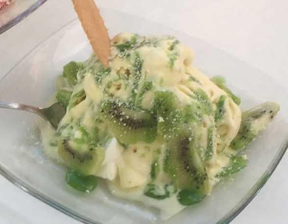 Eiscafé Fantasia / Vaihinger Markt 24, 70563 Stuttgart ~6