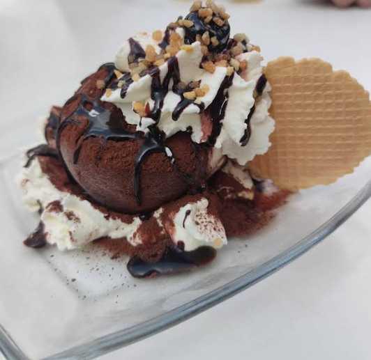Eiscafé Fantasia / Vaihinger Markt 24, 70563 Stuttgart ~6 Eiscafé Fantasia / Vaihinger Markt 24, 70563 Stuttgart ~6