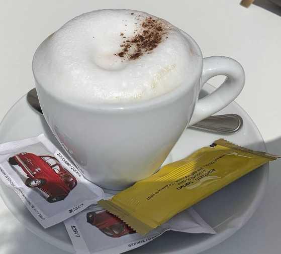 Eiscafé Fantasia / Vaihinger Markt 24, 70563 Stuttgart ~6