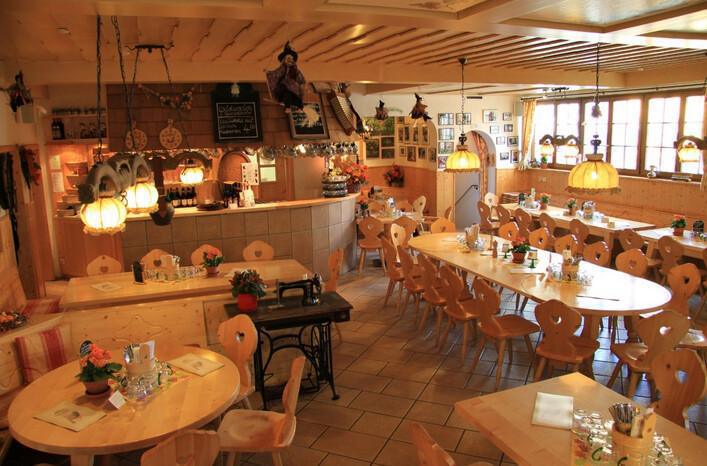 Schmiegs Kellerbesen / Porschestraße 8, 70736 Fellbach