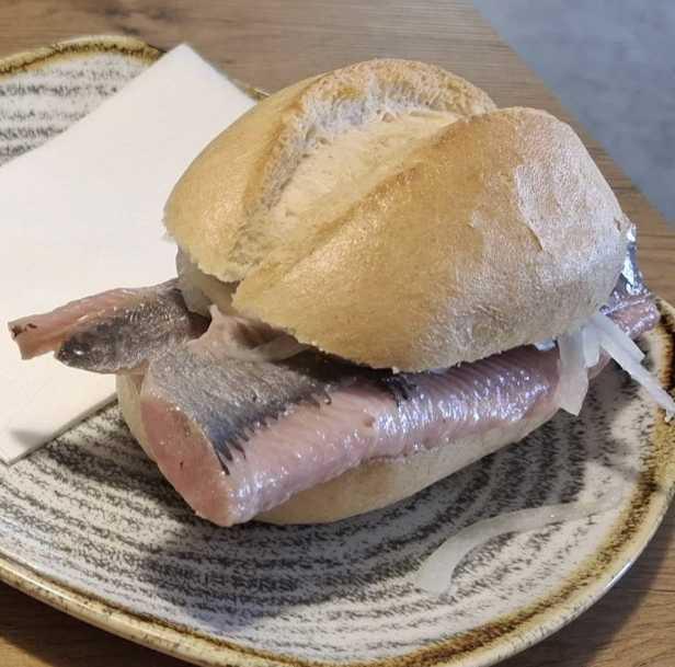 Die kleine Fischkiste Restaurant / Niedersachsenstraße 10, 27472 Cuxhaven