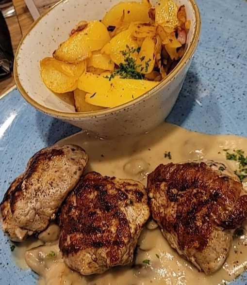 Die kleine Fischkiste Restaurant / Niedersachsenstraße 10, 27472 Cuxhaven