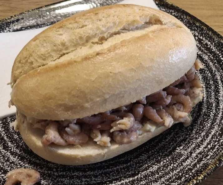 Die kleine Fischkiste Restaurant / Niedersachsenstraße 10, 27472 Cuxhaven