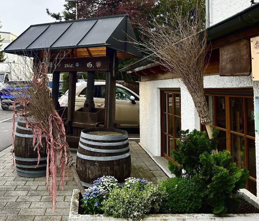 Schmiegs Kellerbesen / Porschestraße 8, 70736 Fellbach