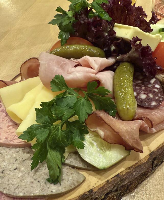 Schmiegs Kellerbesen / Porschestraße 8, 70736 Fellbach