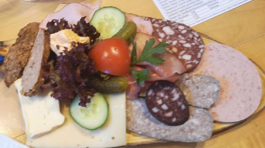 Schmiegs Kellerbesen / Porschestraße 8, 70736 Fellbach