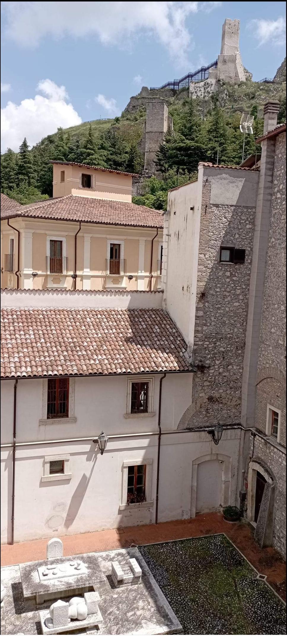 Torre Piccolomini