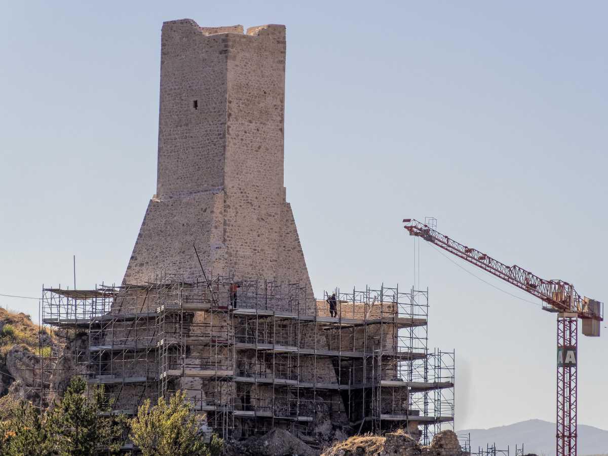 Torre Piccolomini