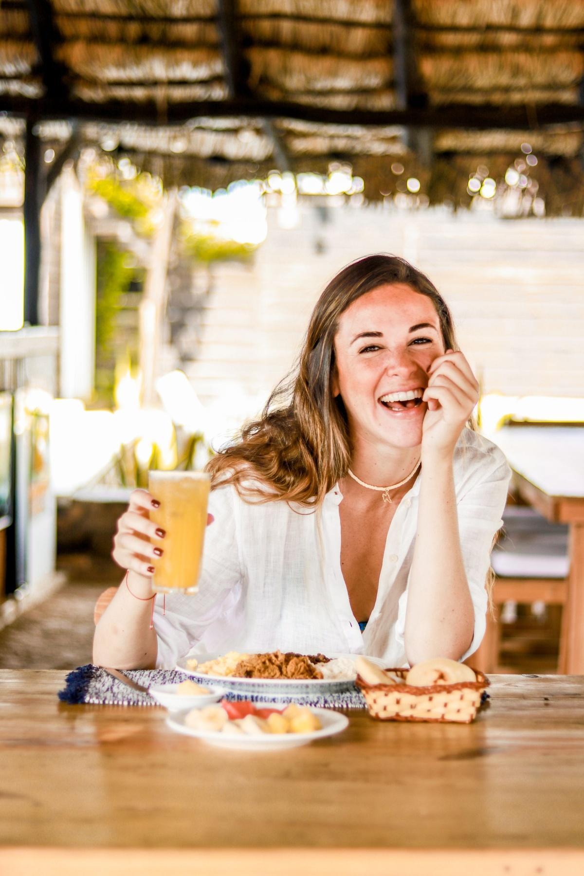 Calmer ses envies de manger en douceur et naturellement