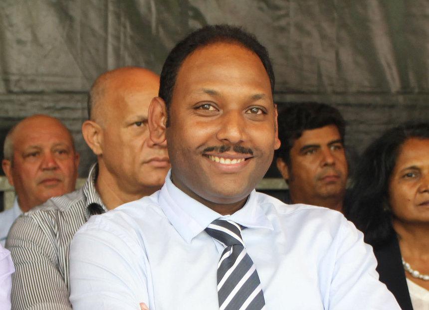 Thierry Robert : "Ah bon Huguette Bello est candidate, c'est vous qui me l'annoncez"
