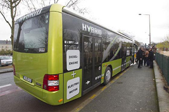 Un bus hybride, entre 400 et 500.000 €