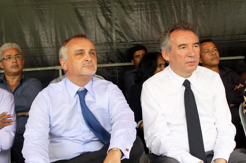 Bayrou cogne Borloo : "le vrai centre c'est pas lui, c'est moi !"