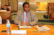 Daniel Zaïdani (Mayotte) : "Maintenir les Mahorais à Mayotte et les intégrer à La Réunion"