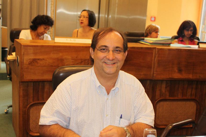 Stéphane Fouassin (Objectif Réunion) : "Nous condamnons les insultes et les propos méprisant de Ibrahim Dindar"