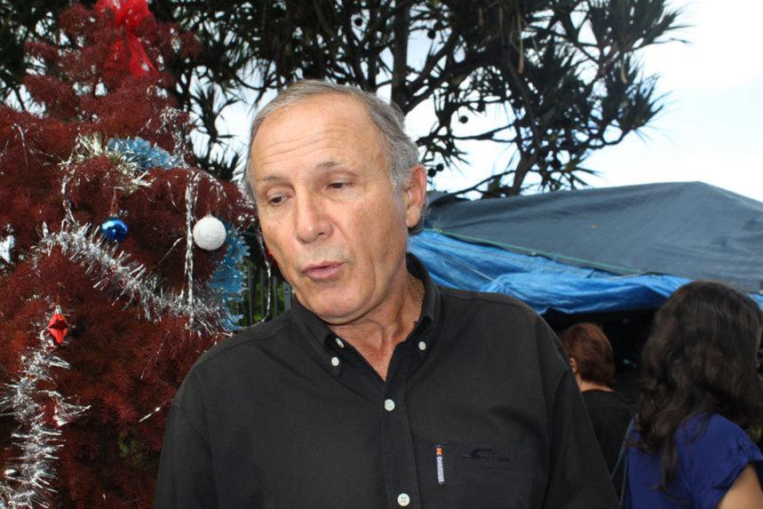 FN974 : "Les méthodes de M. Robert ressemblent à celles d'un certain Nicolas…"