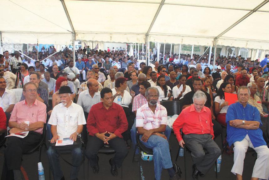 "Abolition de l’extrême pauvreté à La Réunion avant 2015"