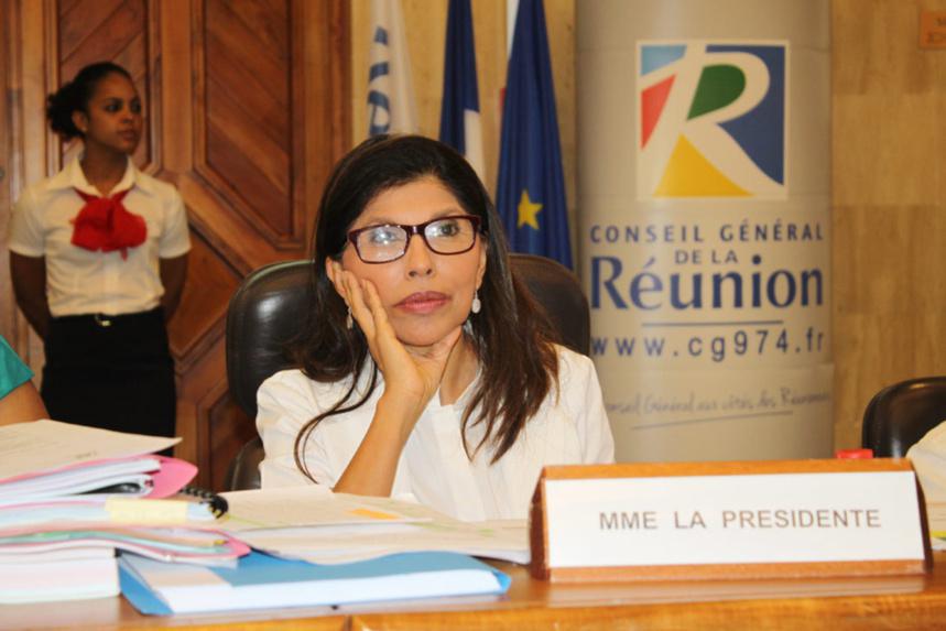 Nassimah Dindar : "2013 sous de mauvais auspices"