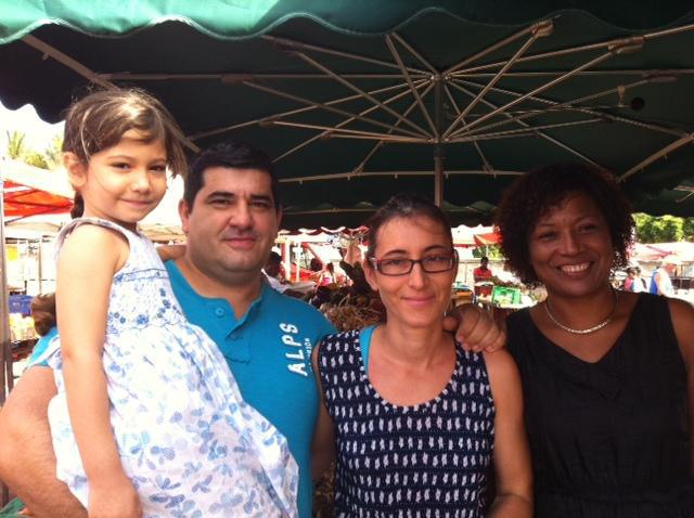 Aline M-H avec Clarisse et sa famille