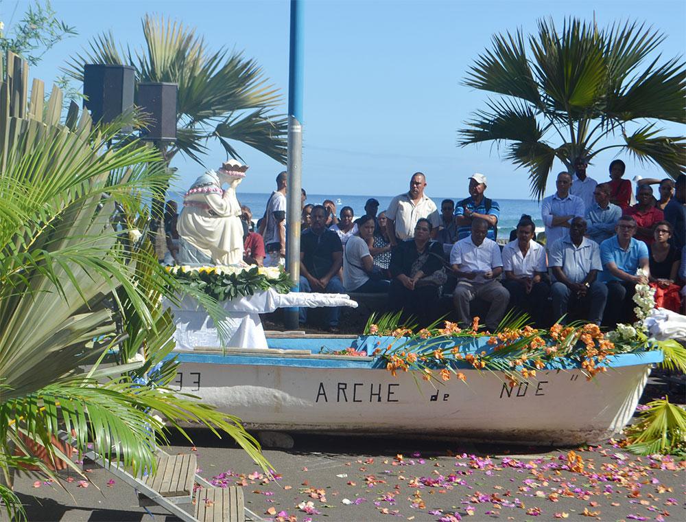 Thierry ROBERT : Vibrant hommage aux pêcheurs sur le Port de Saint-Leu