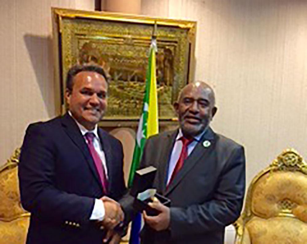 Rencontre entre le Président de l’Union des Comores, Azali Assoumani et le Président de la Région, Didier Robert, à Moroni