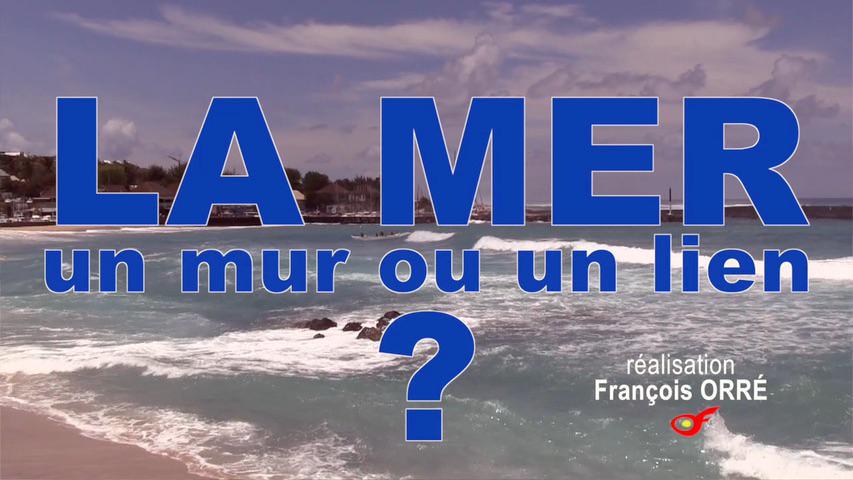 La mer, un mur ou un lien