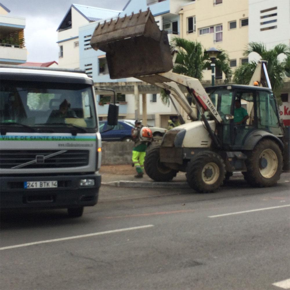 Ordures en ville de Ste Suzanne