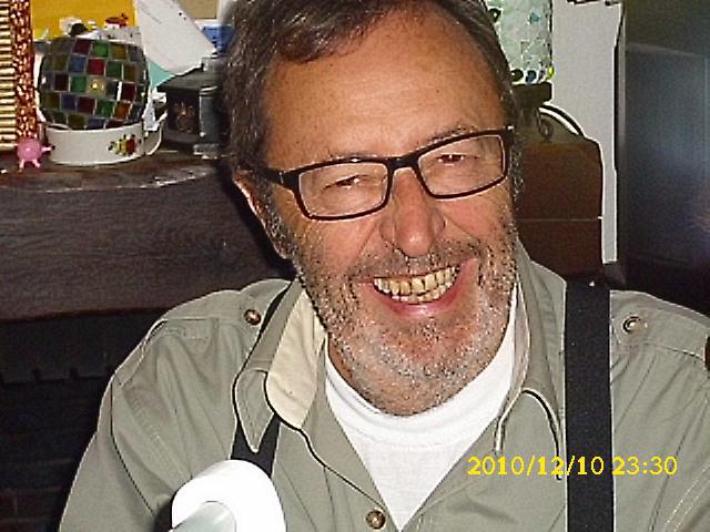 Que fait Paul VERGES ? Il est président de :"L'Observatoire  national des effets du réchauffement de la planète" . " Houlala, ça chauffe mais j'observe !" dixit le Président  !
