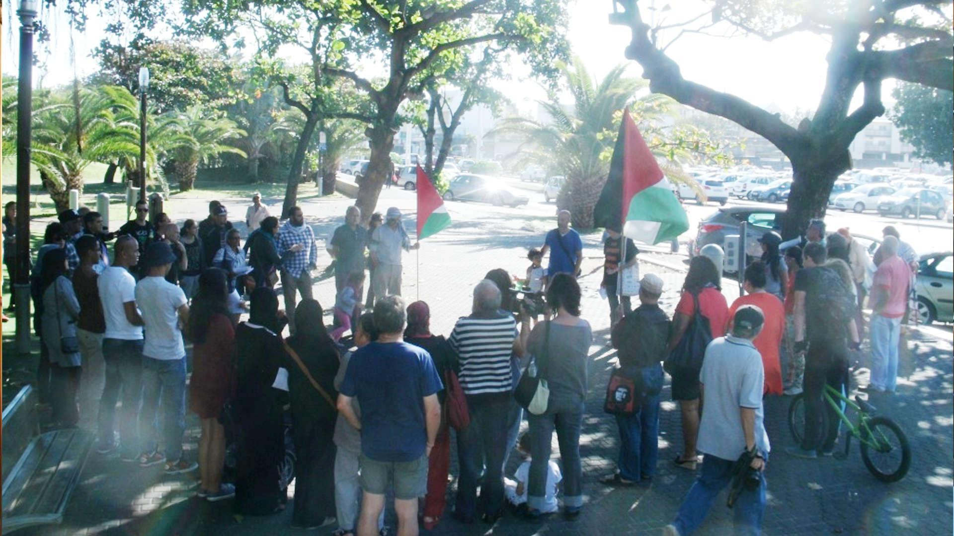 UNE SAINE ET SINCERE MANIF DE SOLIDARITE AVEC LE PEUPLE PALESTINIEN EN LUTTE