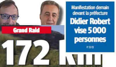 Didier la Sardine en tête de la manif demain devant la préfecture !.. On arrête pas le progrès, après la voiture, le bureau, on vient d'inventer la banderolle climatisée !