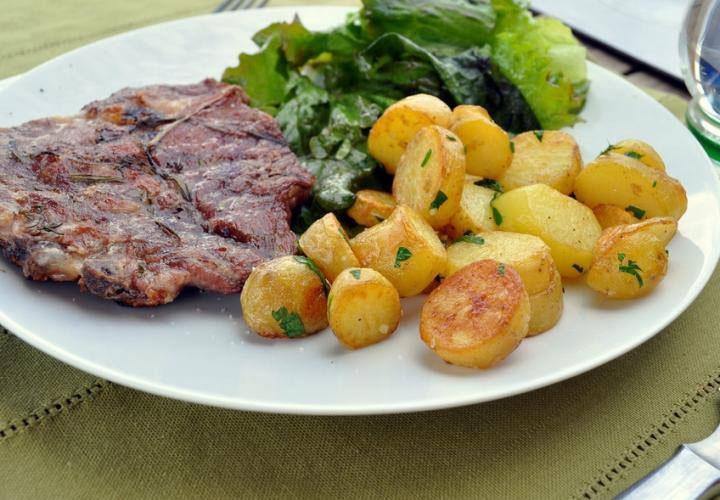 « Une cantine où on sert du porc fait partie de la réponse ».