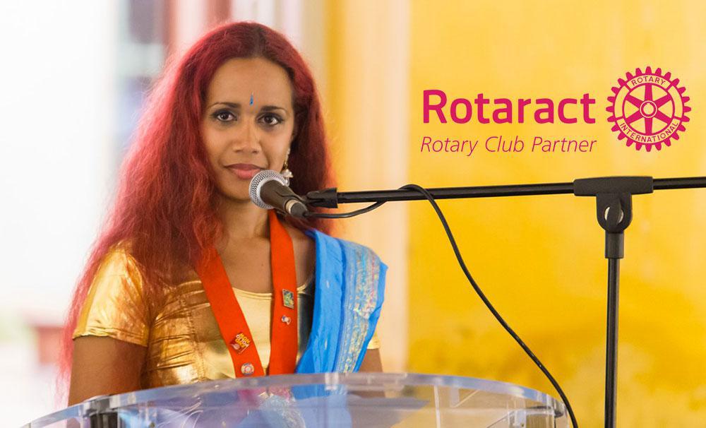 Transmission de collier pour la nouvelle année rotarienne