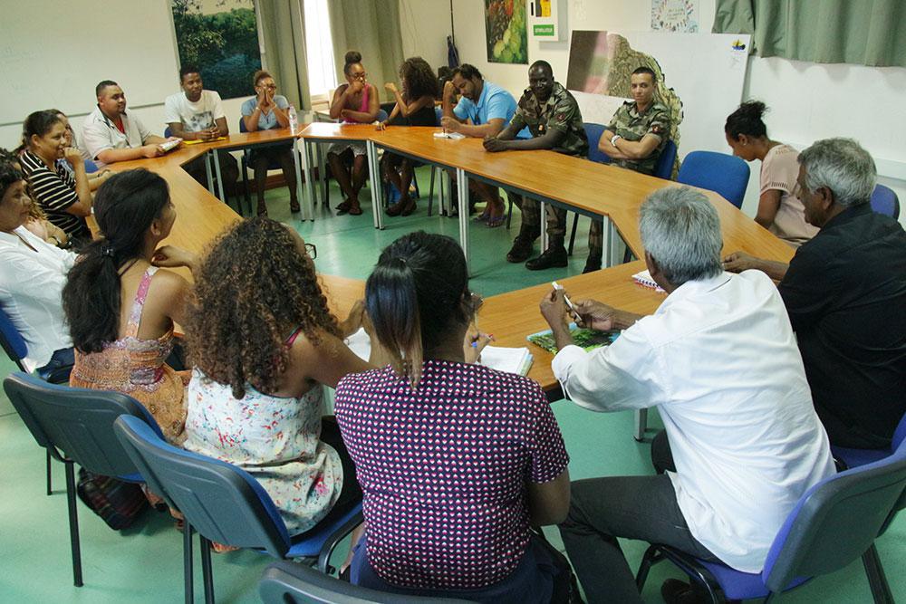 15 jeunes Saint-Paulois vont travailler à Disney Land