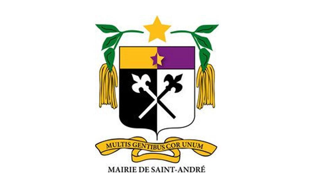 VERS LA FIN DU MARCHE DES PRODUCTEURS, A SAINT-ANDRE.