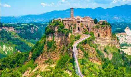 Civita di Bagnoregio e i murales di Sant'Angelo di Roccalvecce